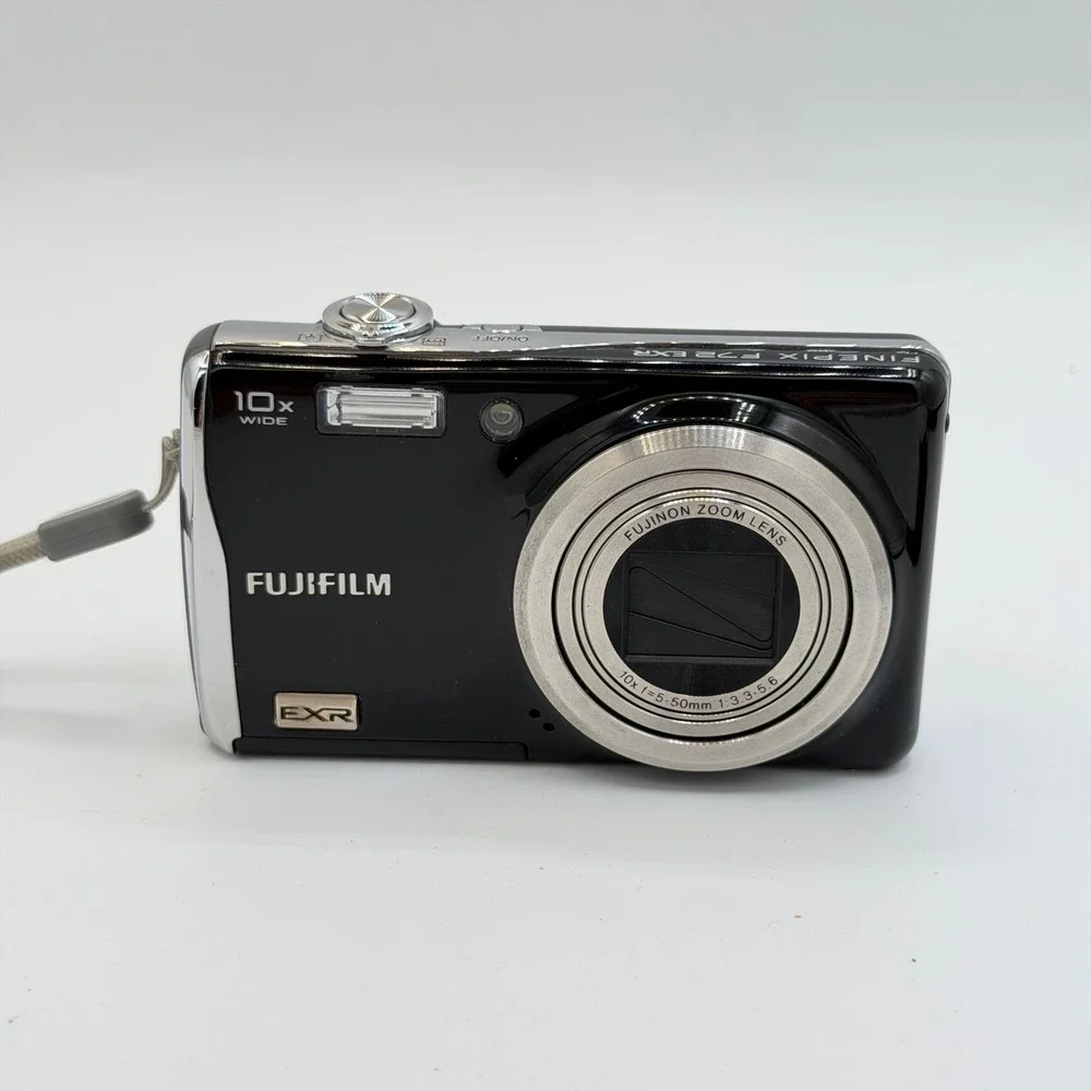 Fujifilm FinePix F72EXR Digital Camera Black 10x Optical Zoom Bundle SD Card
